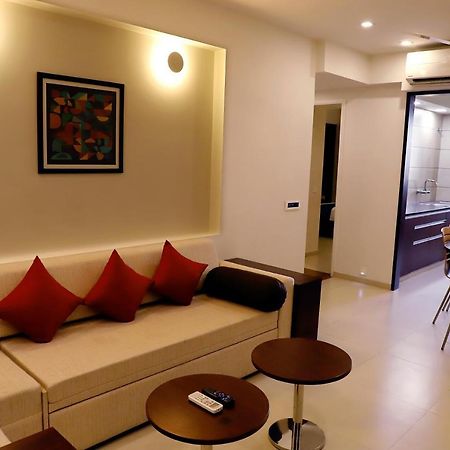 Patria Suites Rajkot Exterior foto