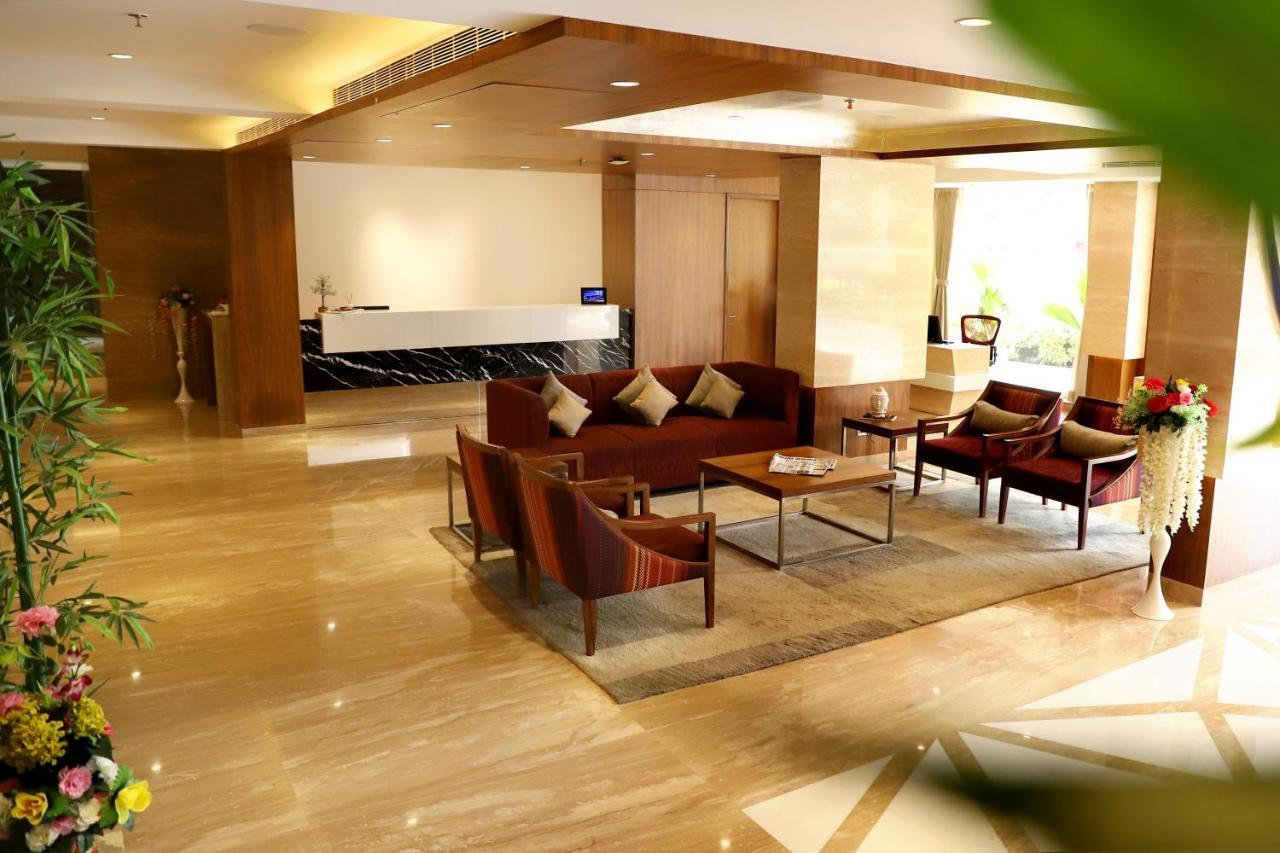 Patria Suites Rajkot Exterior foto
